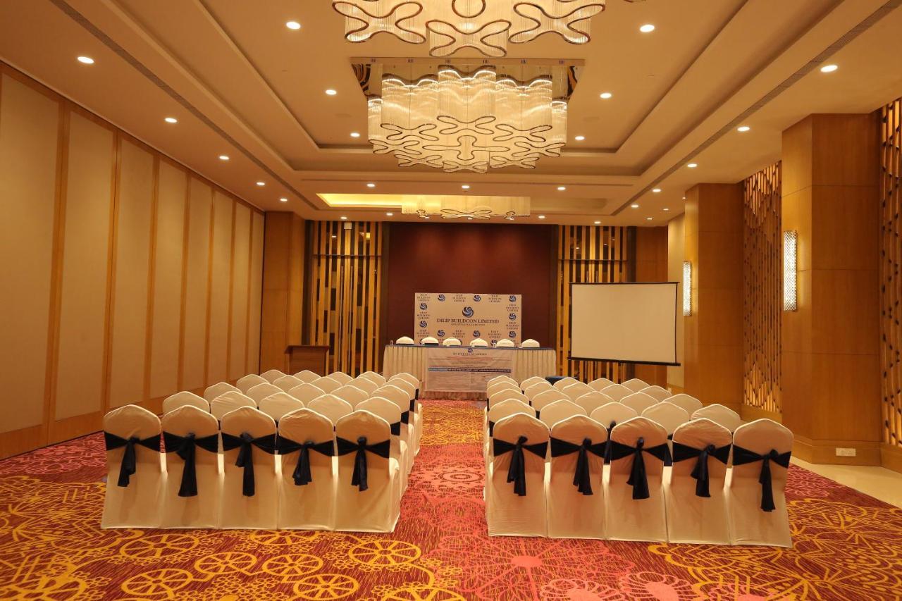 The Imperial Palace Rajkot Exterior foto