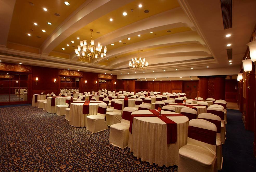 The Imperial Palace Rajkot Exterior foto